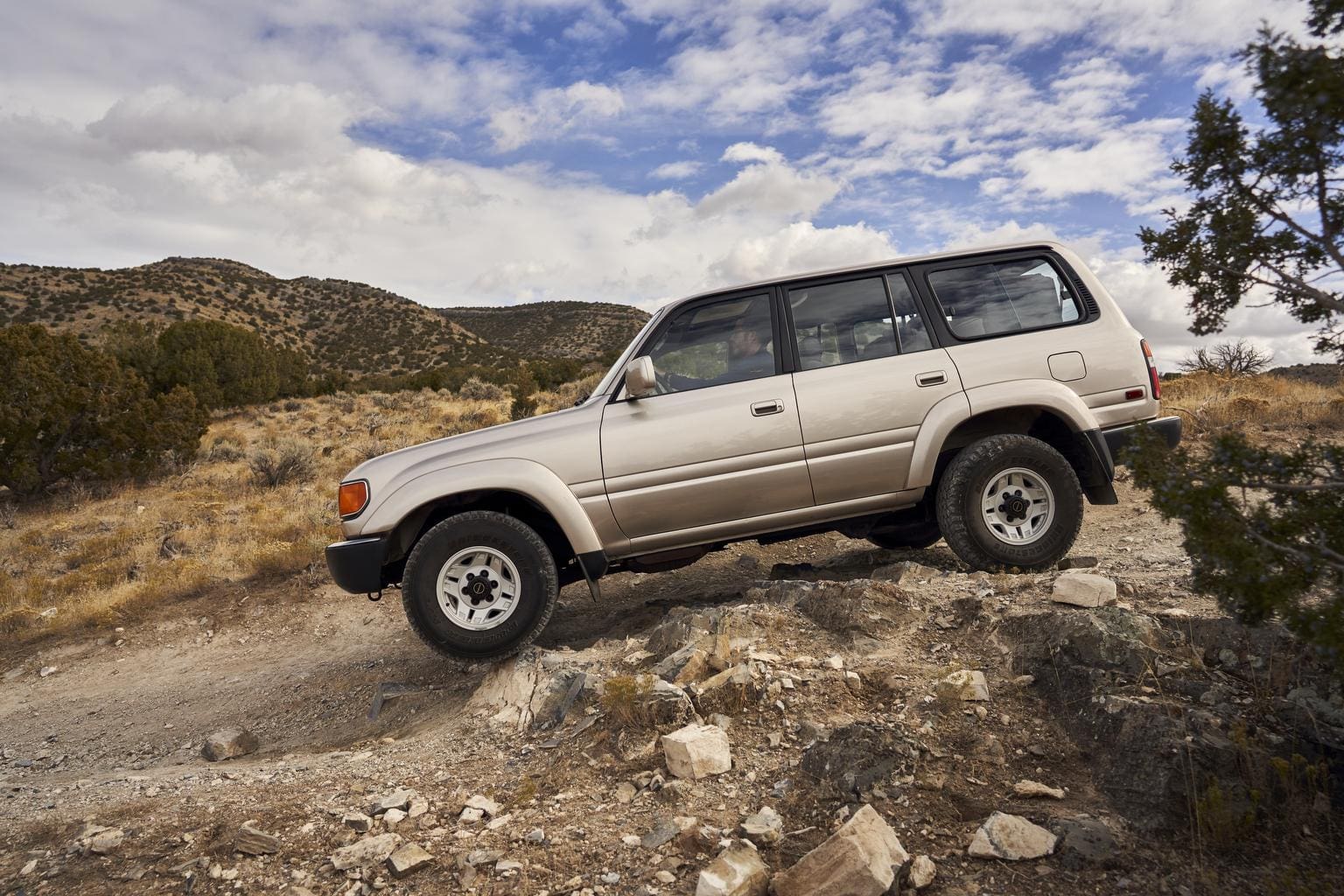 which-toyota-land-cruiser-should-i-buy-series-60-vs-80-vs-100-klipnik