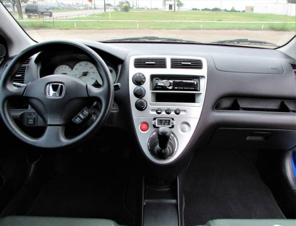 Wellkept EP3 Generation Honda Civic Si in Vivid Blue Klipnik