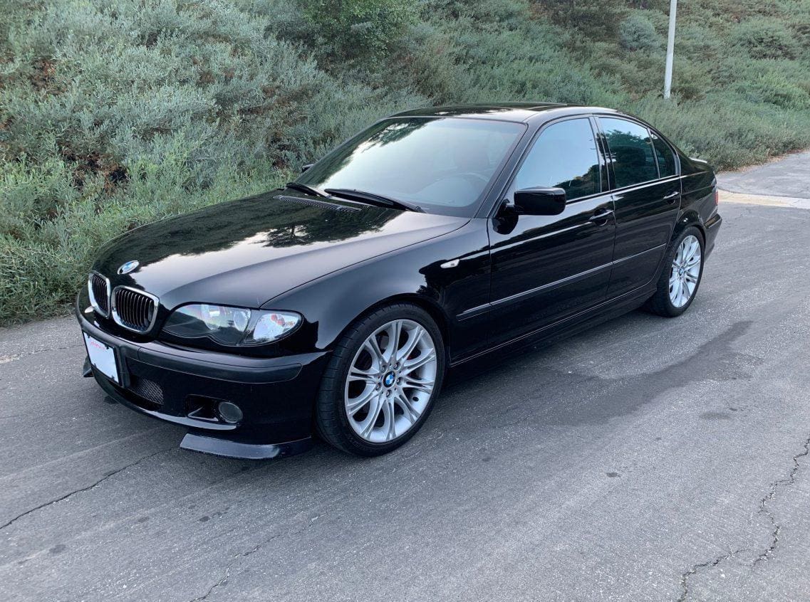 What It's Like to Own a BMW 330i ZHP (E46) Klipnik