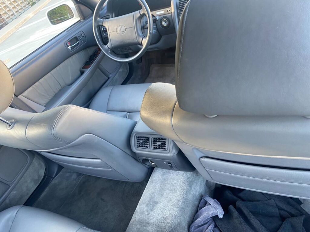 1992 Lexus LS400 interior