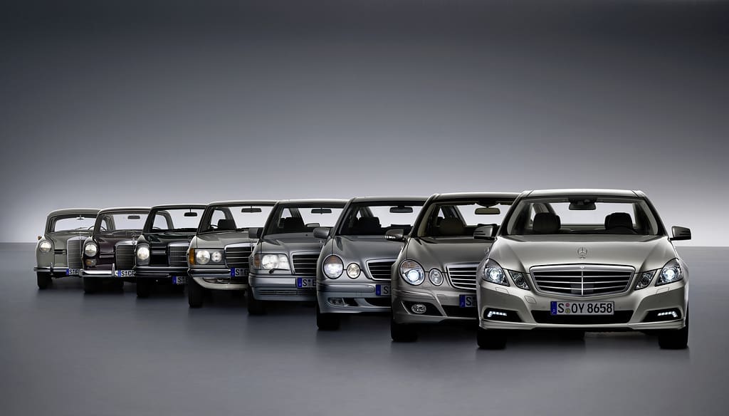 knap Synes sammentrækning Mercedes-Benz E-Class: Model History and Buyer's Guide - Klipnik