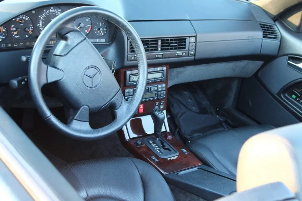 Mercedes R129 interior