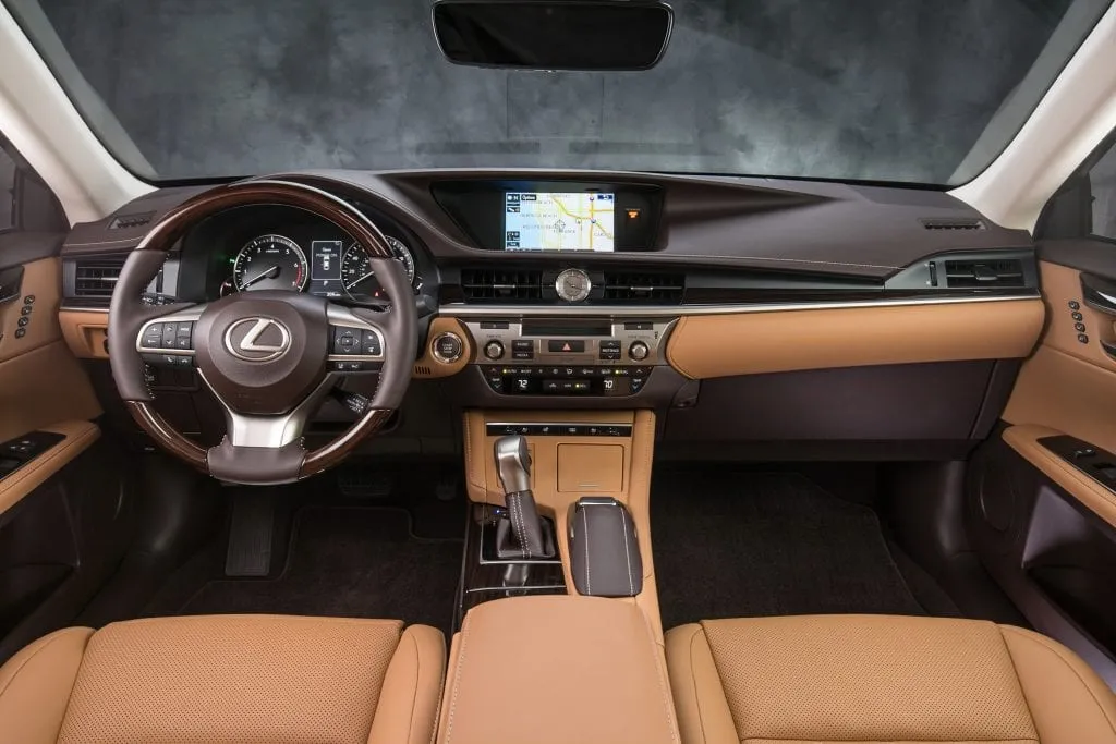 2016 Lexus ES 350 interior
