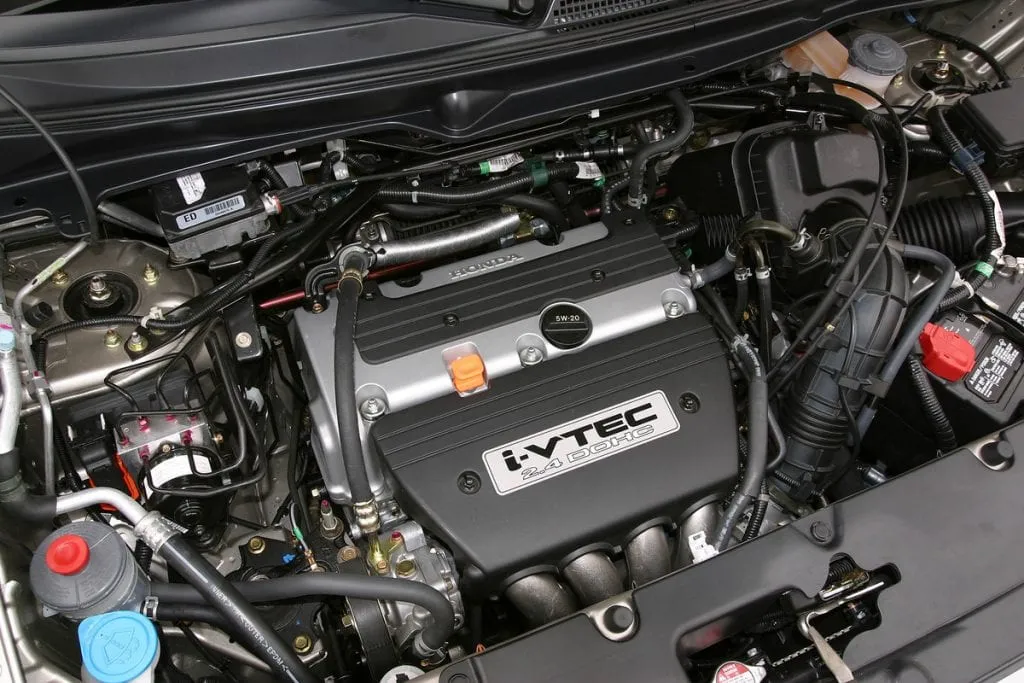 2003 Honda Element engine bay